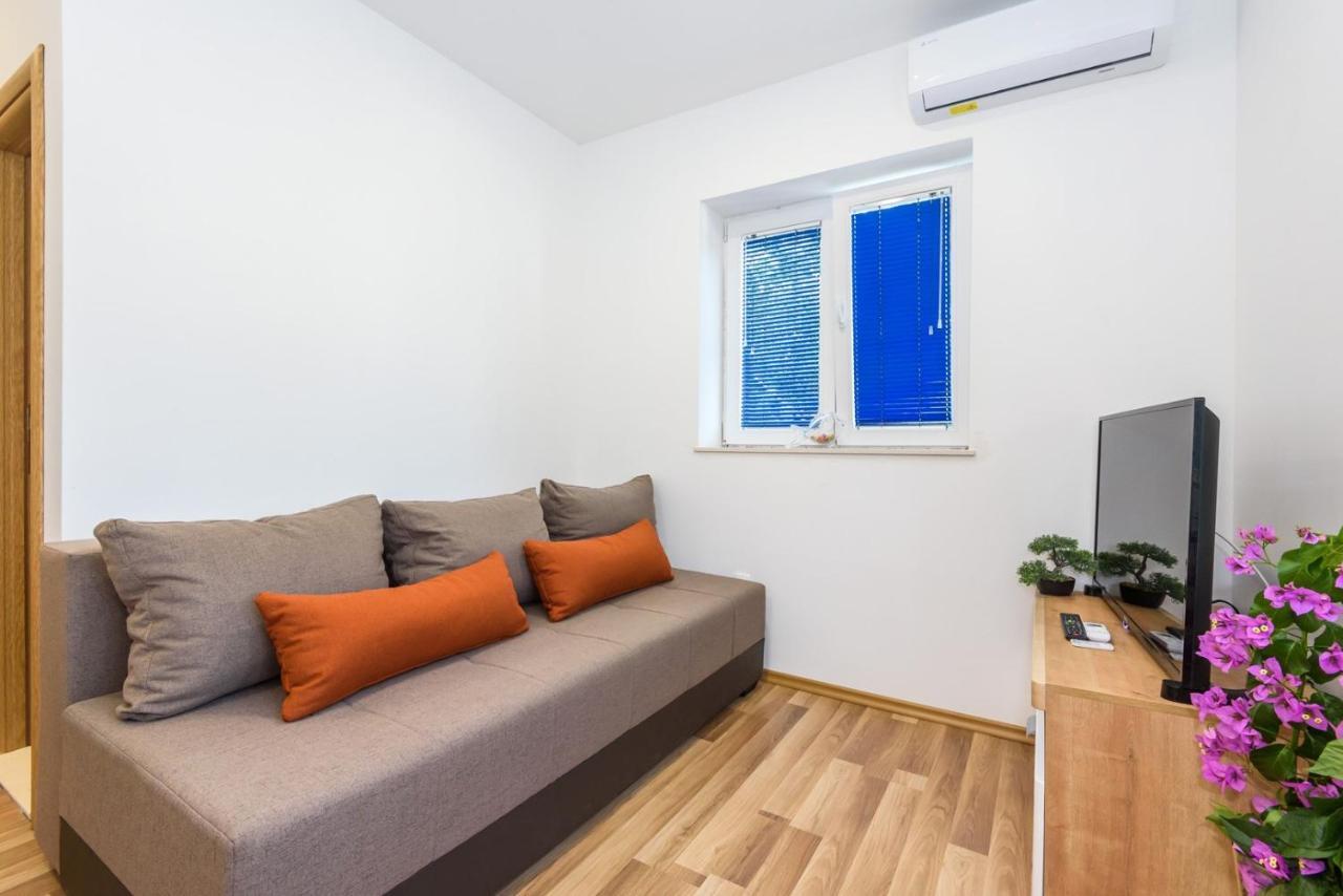 Apartment Dego Near Ploce, Riverfront, Parking Rogotin Exterior foto
