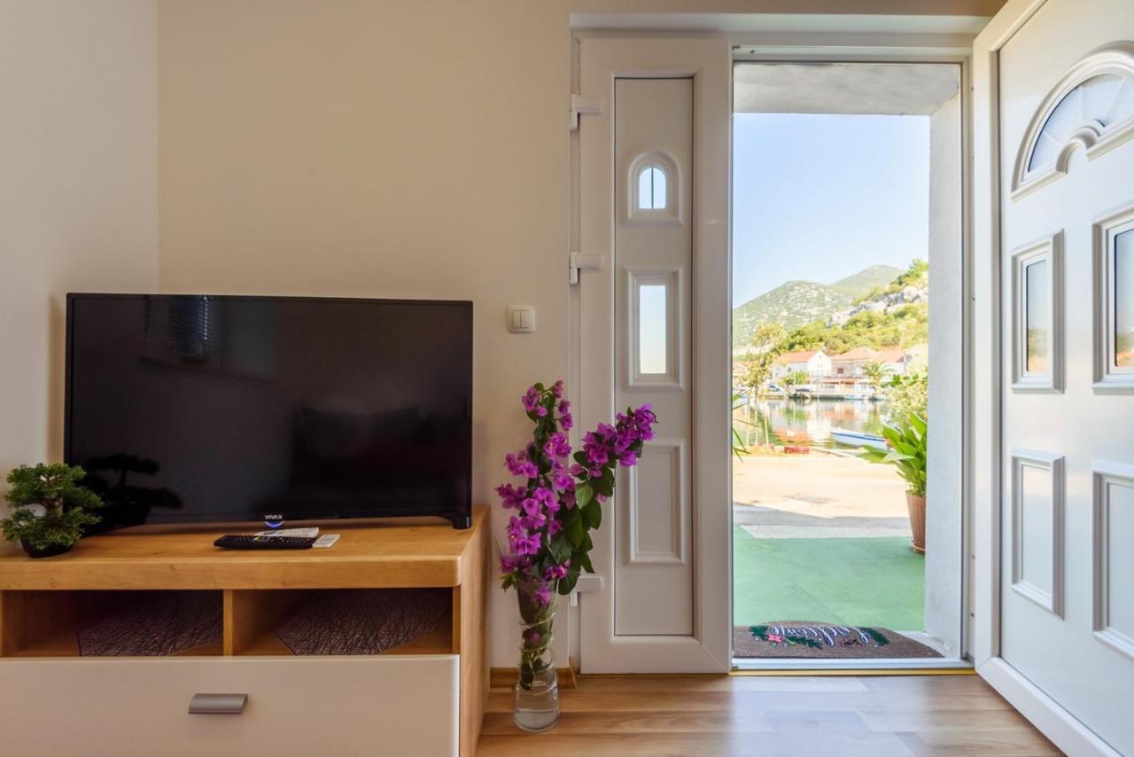 Apartment Dego Near Ploce, Riverfront, Parking Rogotin Exterior foto